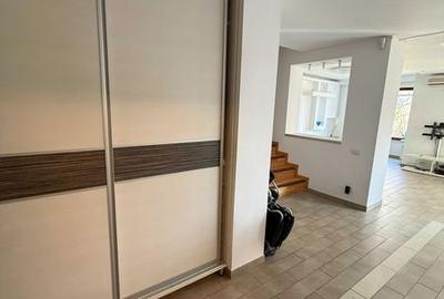 Casă cu 4 camere cu Teren 245 Mp în Central - 3