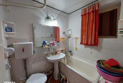 Apartament cu 3 camere decomandat în Valea Rosie - 1