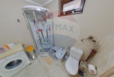 Casa cu 5 camere de vanzare, str. Dragos Voda - 10