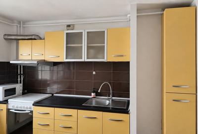 Apartament cu 3 camere decomandat în Militari