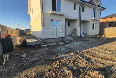 Casă cu 4 camere cu Teren 300 Mp în Moșnița Nouă
