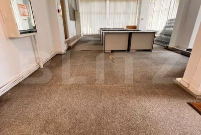 Spațiu comercial, de 231 mp, în Central