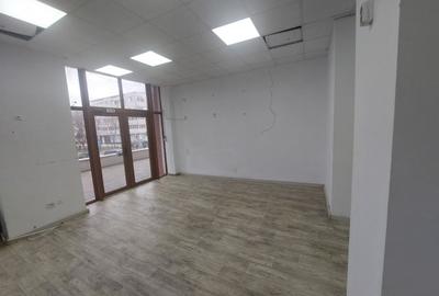 Spațiu comercial, de 106 mp, în Casa de Cultură - 5