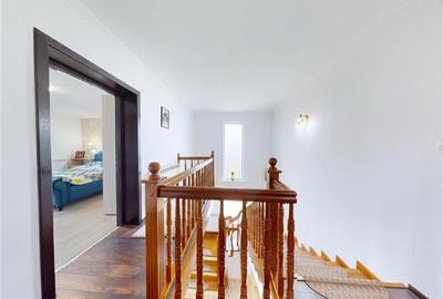 Rezidenta mobilata si echipata, cu lumina naturala, verdeata, vedere munte - 23