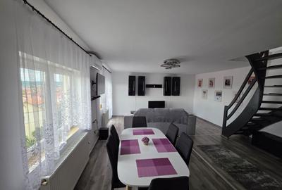 Apartament cu 3 camere decomandat în Vasile Aaron - 3