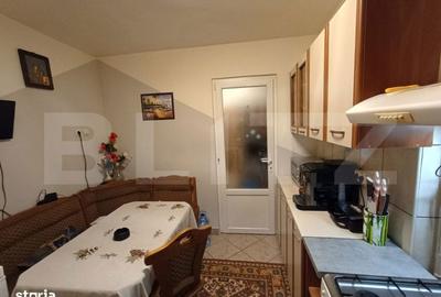 Apartament cu 3 camere semidecomandat în Central