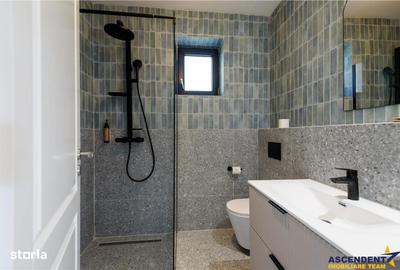 Casă cu 8 camere cu Canalizare în Centrul Istoric - 8