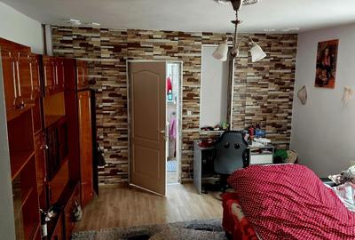 Casă cu 4 camere decomandat în Central - 5