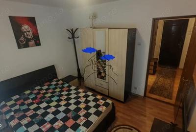 Apartament cu 2 camere decomandat în Tractorul - 3