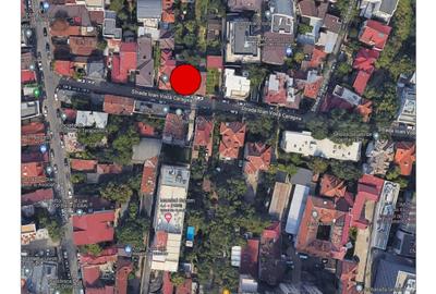 Casă cu 4 camere cu Teren 371 Mp în Dorobanți - 1