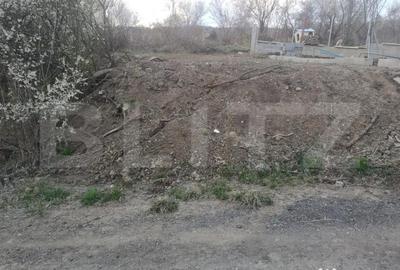 Teren de 1000 mp, în Livezeni - 1