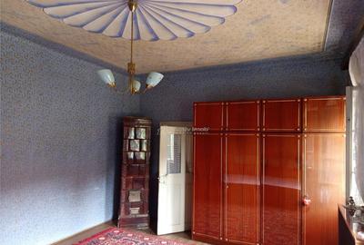 Oravita, Casa cu Spatiu Comercial, Zona Lacul Mic, Pret Nego - 5