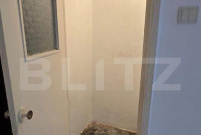 Apartament de vanzare, cu 3 camere, 76 mp, zona Micro 17 - 2