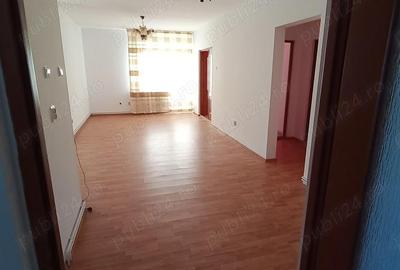 Apartament cu 3 camere decomandat în Central - 9
