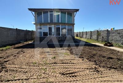 Casă individuală cu 4 camere cu Canalizare în Pielești - 1