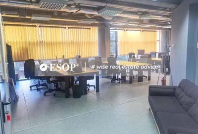 Spațiu comercial, de 100 mp, în Universitate