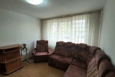 Apartament cu 2 camere semidecomandat, mobilat în Policlinica - 1