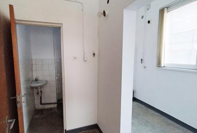 Spațiu comercial, de 30 mp, în Mihai Bravu - 2