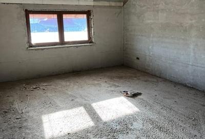 Casa cu teren 2000mp / Alunu - Valcea - 9