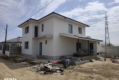 Casă cu 4 camere cu Teren 350 Mp în Joița - 2