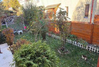 Casă cu 4 camere cu Teren 70 Mp în Florești