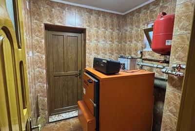 Casă cu 4 camere în Târgu Neamț - 3