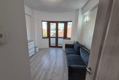 Apartament cu 3 camere decomandat, mobilat în Uverturii - 3