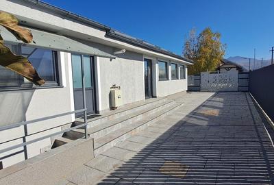 Spațiu comercial, de 120 mp, în Central - 5