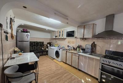 Casă cu 6 camere cu Teren 590 Mp în Lacu Dulce - 10