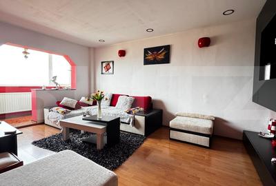 Apartament cu 3 camere decomandat, mobilat în Triaj