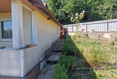Casa in mediu rural cu teren - 1