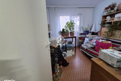 Apartament cu 3 camere semidecomandat în Central - 3