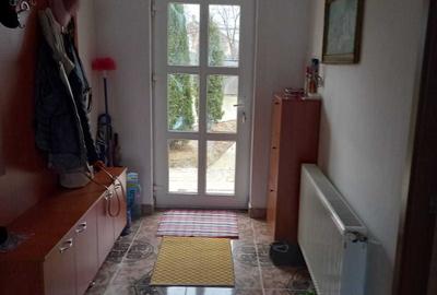 Casă cu 4 camere în Central - 1