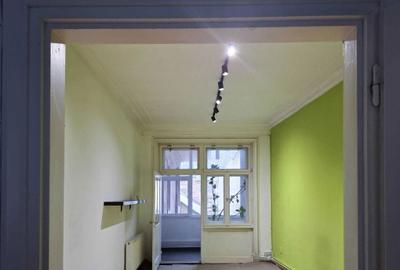 Spațiu comercial, de 135 mp, în Central - 2