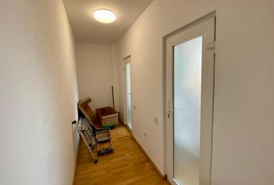 Spatiu comercial, stradal, de inchiriat - 12