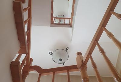 OFERTA EXCEPTIONALA - CASA  DE VANZARE -ZONA EXCLUSIVISTA - 17