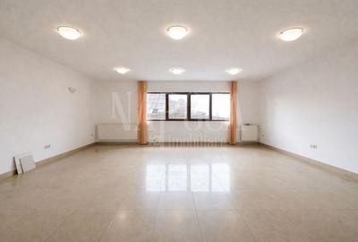 Apartament cu 4 camere decomandat în Andrei Mureșanu - 1