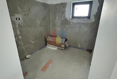 Casă cu 4 camere cu Canalizare în Radu Negru - 7
