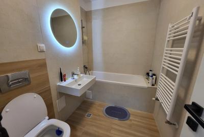 Apartament cu 3 camere decomandat, mobilat în Tractorul - 11