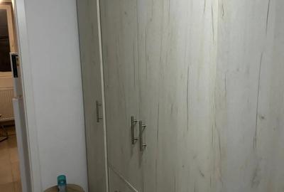 Bloc nou,et II, decomandat, mobilat. - 4