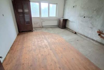 Casă cu 3 camere cu Teren 565 Mp în Goranu - 11