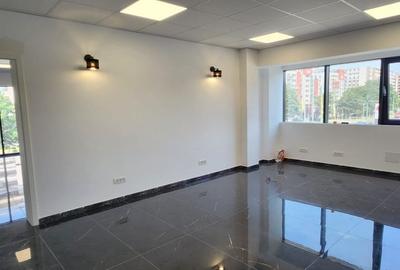 Spatiu comercial pretabil birouri sau prestari servicii. - 4