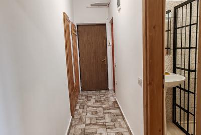 Garsonieră decomandată, mobilată în Tractorul - 12