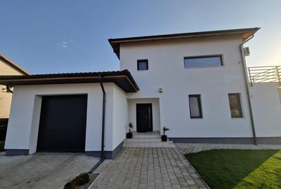 De vânzare casa P+E+Pod+Garaj, cu 4 camere, teren 520 - 2