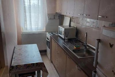 Ap central 2 cam cu termoteca zona Piata Romana ocupabil imediat - 1