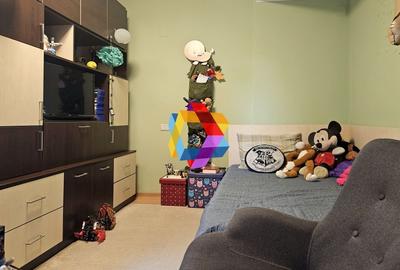 Oportunitate - Apartament cu trei camere in vila, zona Tractorul 70 mp - 21