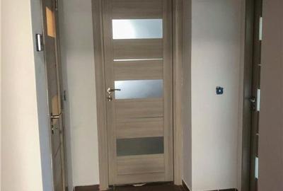 Apartament cu 3 camere decomandat în 7 Noiembrie - 13