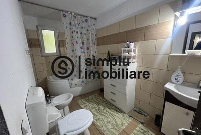 Casă cu 4 camere cu Teren 380 Mp în 1 Mai - 2