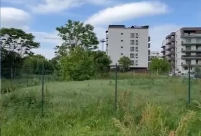 Teren de 600 mp, în Sisești