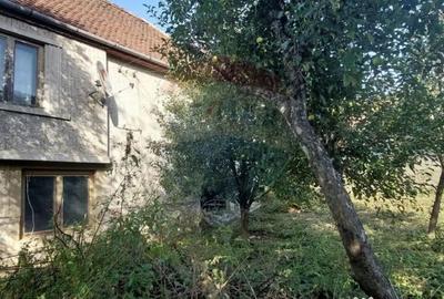 Casă cu 4 camere cu Teren 720 Mp în Central - 1